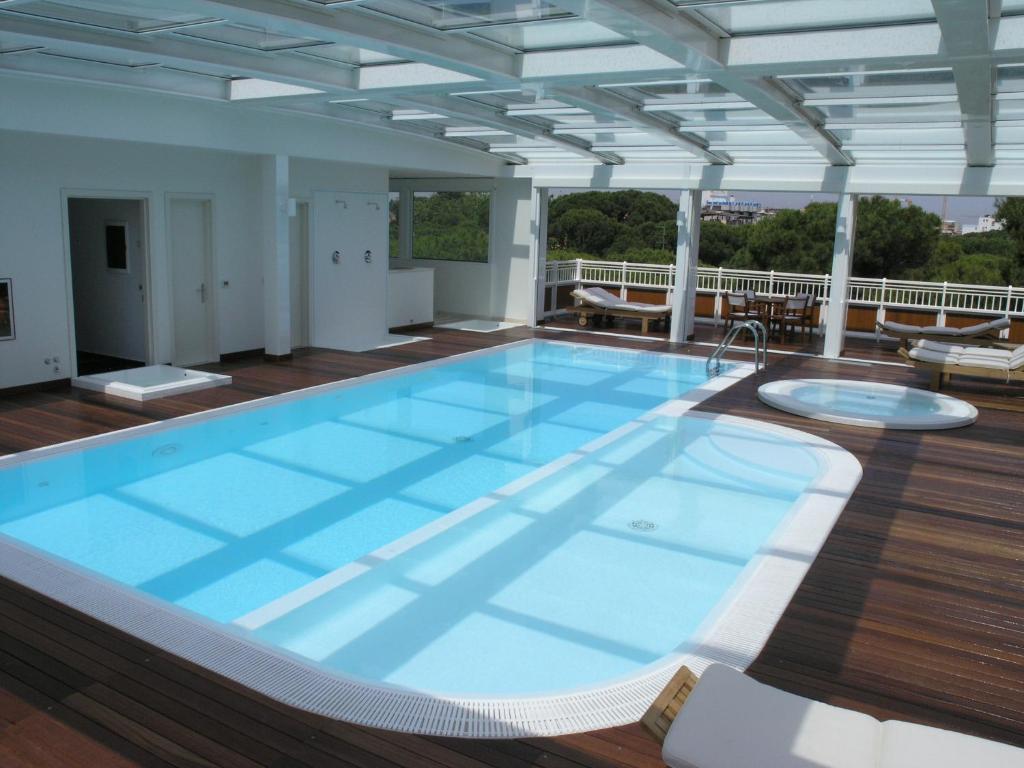 Aparthotel England リッチョーネ エクステリア 写真