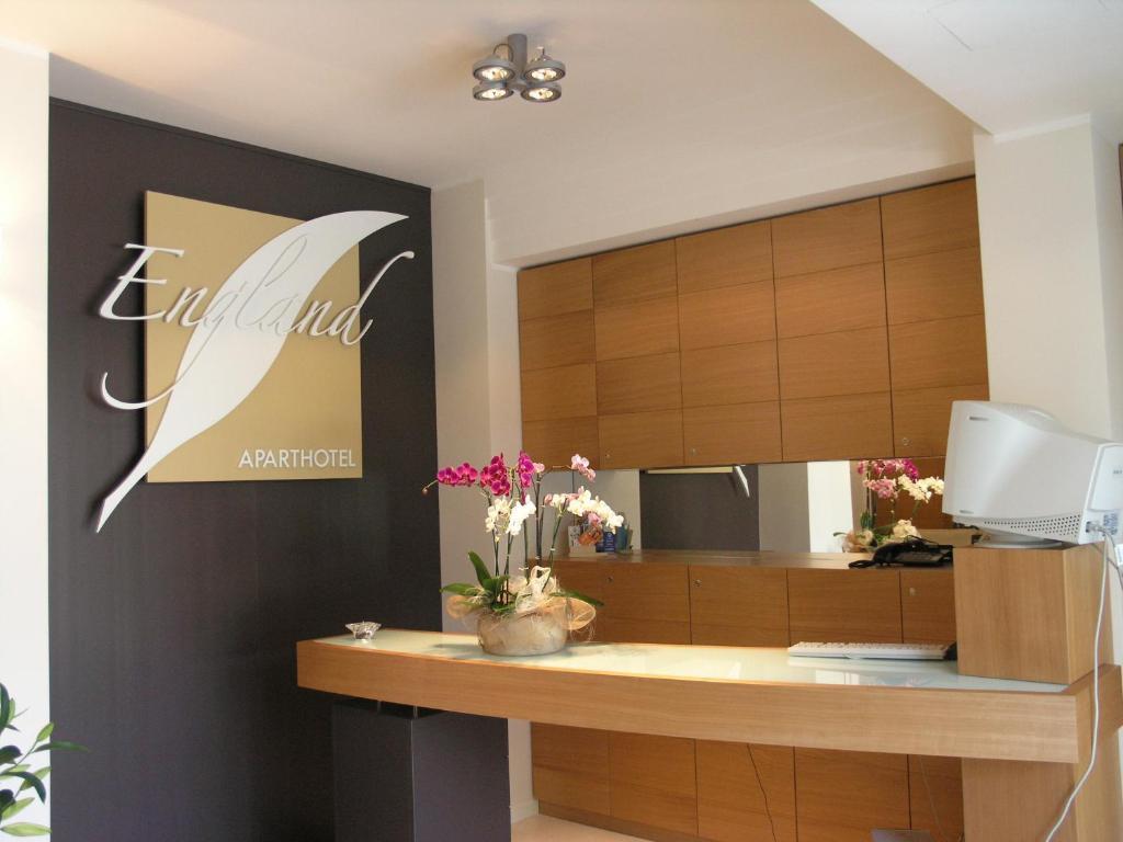 Aparthotel England リッチョーネ エクステリア 写真