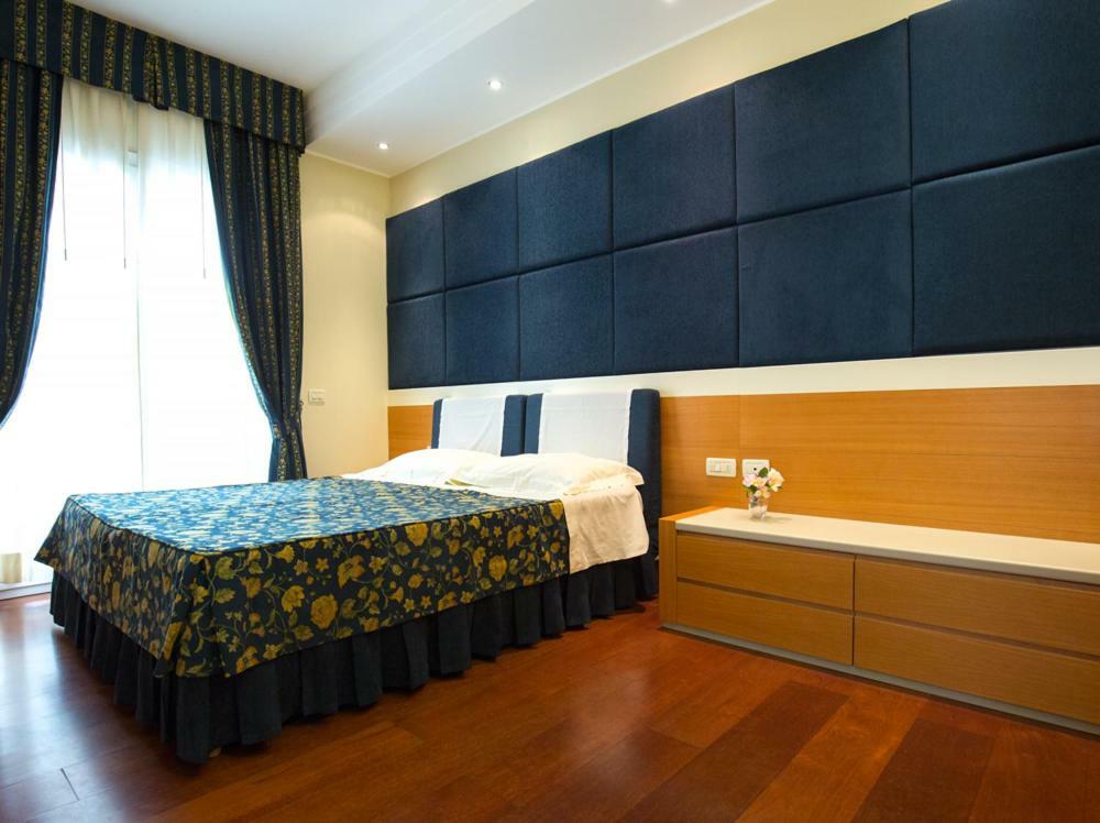 Aparthotel England リッチョーネ エクステリア 写真